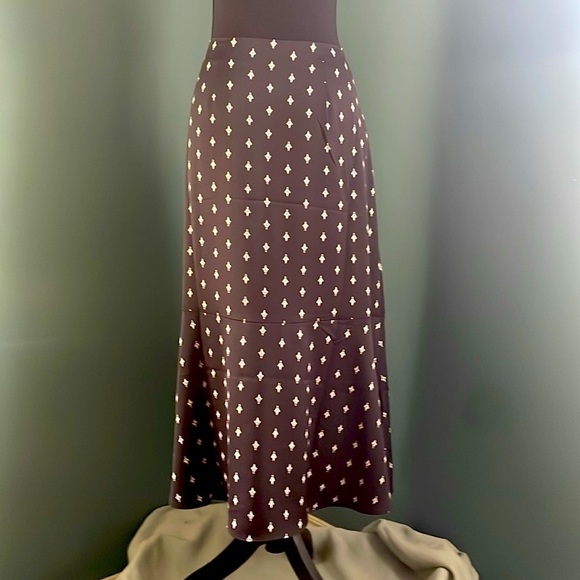 LOFT black  with White Accents - Picture 3 of 4